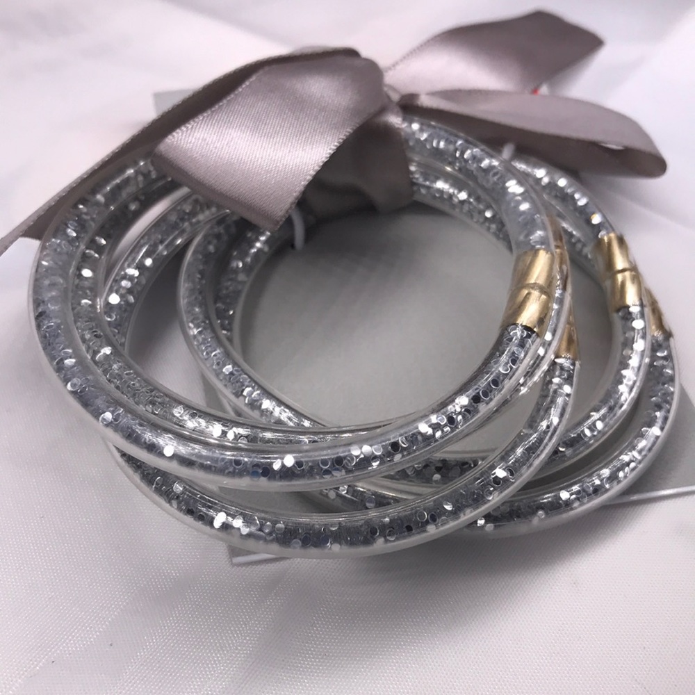 Bracelets - Picture 2 of 7